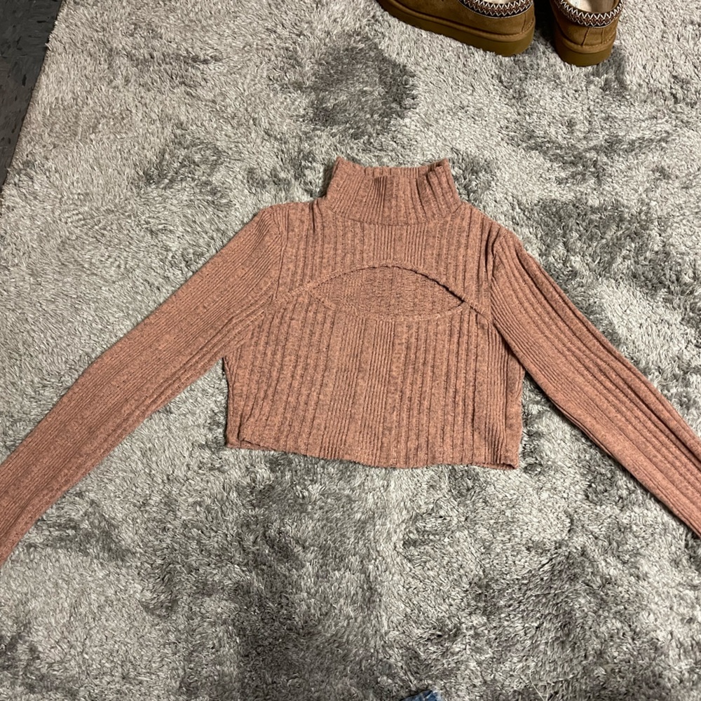 Sheik long sleeve cropped turtle neck